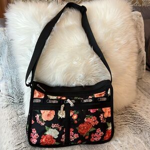 Large LeSportsac deluxe everyday bag in Royal Rose